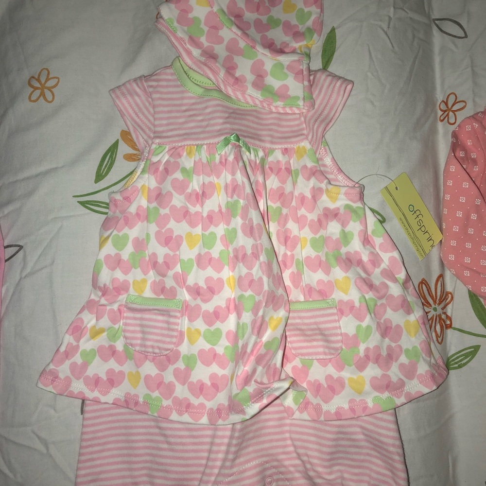 Baby girl dress with matching sun hat . 9mns